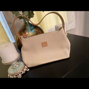 VINTAGE DOONEY AND BOURKE ALL WEATHER BAG